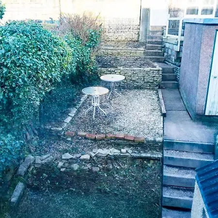 Bright & Stylish 3br - Close To Uwe & Free Parking- Ideal For Contractors And Work