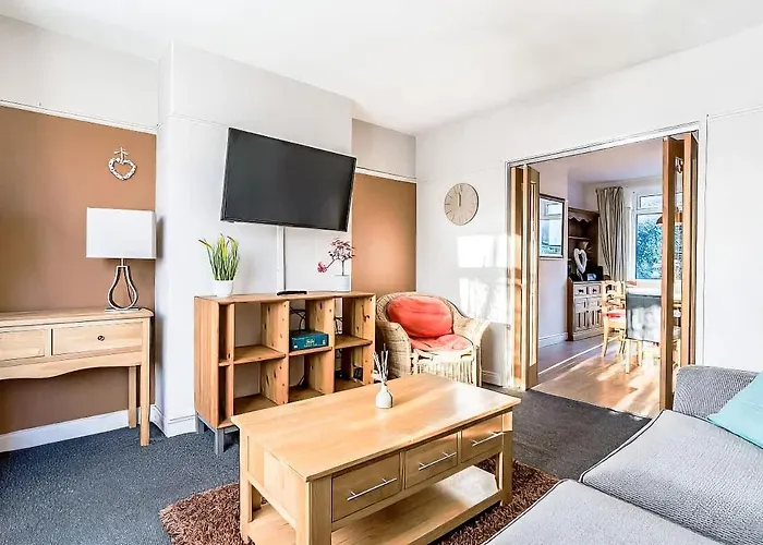 Bright & Stylish 3br - Close To Uwe & Free Parking- Ideal For Contractors And Work 布里斯托