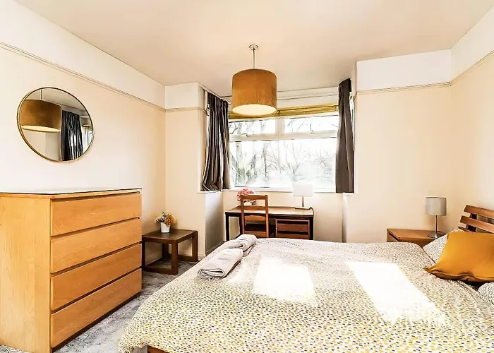 Feriehus Bright & Stylish 3br - Close To Uwe & Free Parking- Ideal For Contractors And Work Bristol