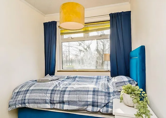 Bright & Stylish 3br - Close To Uwe & Free Parking- Ideal For Contractors And Work 別荘